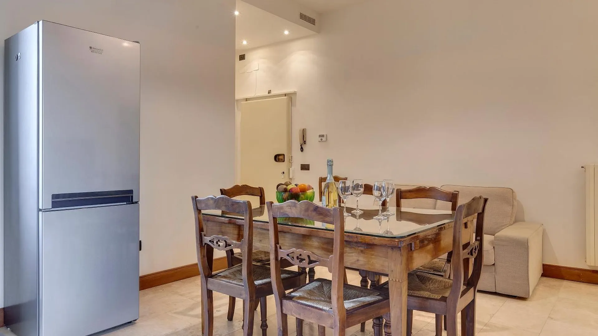 Ridolfi Apartment By Mamo Florence Italy